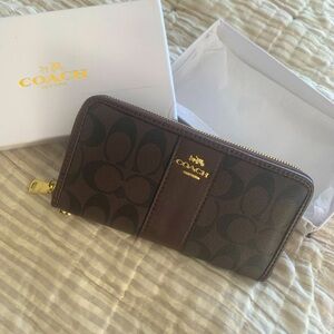 Premium coach wallet/purse/bag